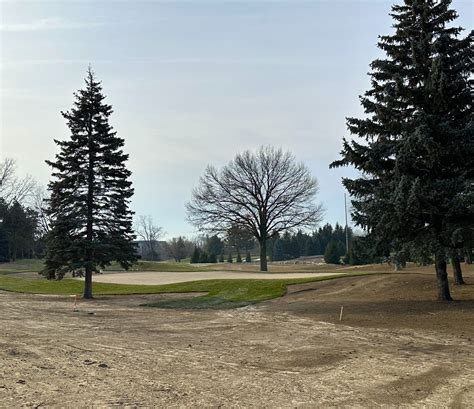 Plymouth MI Public Golf Course .
